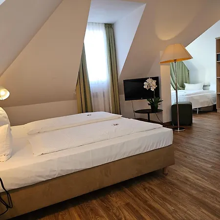 Hotel Alpha-2