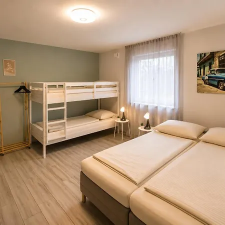 Hotel Prime Living Apartments Küche Netflix-2